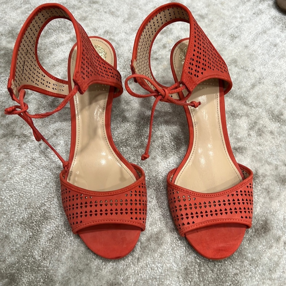 Vince Camuto kitten heel coral sandals